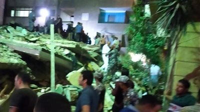 مصدر: استخراج جثة من أسفل العقار المنهار بشبرا الخيمة 