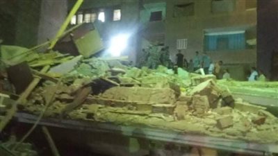 انتقال فريق من النيابة العامة لمعاينة عقار شبرا المنهار