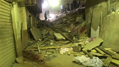 إخلاء 4 منازل مجاورة لـ عقار شبرا المنهار