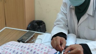لعلاج ضعف السمع.. فحص 14 ألف طفل من حديثي الولادة بالمنيا