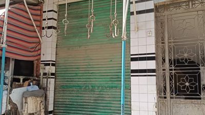 جزارو جرجا بسوهاج يمتنعون عن ذبح اللحوم ويغلقون المحلات.. والمحافظة تتدخل | صور 