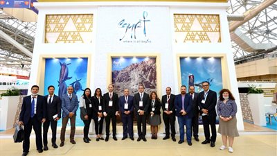 وزير الآثار يتفقد الجناح المصري المُشارك في معرض السياحة Leisure الدولي بموسكو | صور 