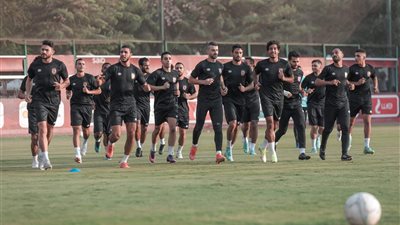 صفقة جديدة ومدافع تاريخي.. الأهلي يوافق على إعارة رباعي الفريق إلى فيوتشر 