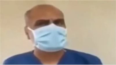 الممرض بطل واقعة السجود لكلب: بنتي حياتها اتدمرت ومش هسيب حقي | فيديو 