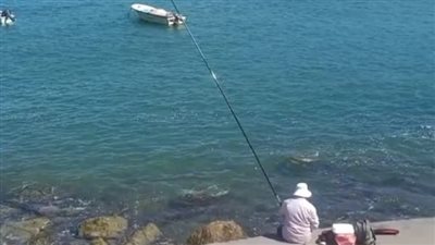 شاطئ جليم بالإسكندرية يشهد إقبالًا محدودًا من المصطافين رغم استقرار حالة الطقس