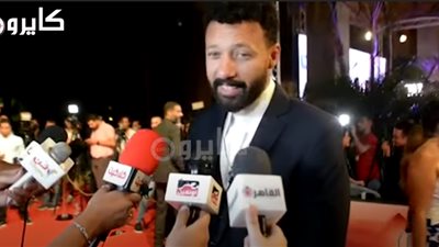 أحمد فهمي يعلن تحضيره لفيلم فانتازيا خيالي يجمع فرقة واما | فيديو 