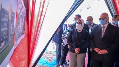 وزيرة الصحة تعلن إنشاء مجمع خدمات طبية ملحق بمستشفى بولاق أبو العلا الجديد 