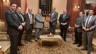 وفد من نادي القضاة يجري زيارة إلى المحكمة الدستورية|صور 