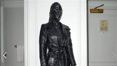 كيم كارداشيان تثير الجدل بأحدث إطلالة لها