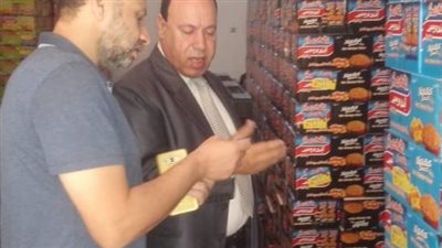 انتحل اسم إندومي.. ضبط 120 ألف عبوة منتج مجهول غير صالحة للاستهلاك بطنطا