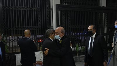 كبار رجال الدولة والمسئولين في عزاء الحاج محمود العربي