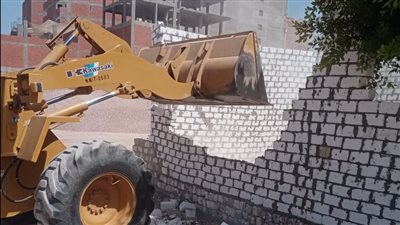 رفع 711 إشغال طريق وإزالة 3 حالات تعدٍ على الأراضي الزراعية بالبحيرة