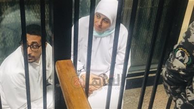 لاتهامهم بتمويل الإرهاب.. محاكمة عائشة خيرت الشاطر و30 آخرين