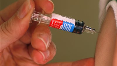 هيئة الدواء المصرية تكشف الفئات الأكثر احتياجًا للقاح الإنفلونزا والممنوعين منه