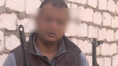 القبض على متهم بعد ترويعه المواطنين بالشيخ زايد