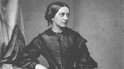 من طفلة تعشق البيانو إلى أشهر عازفة في أوروبا.. كلارا شومان أيقونة موسيقية مجهولة 