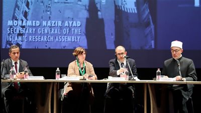 أمين البحوث الإسلامية من منتدى مجموعة العشرين: الإسلام بريء من عقيدة السلاح | صور