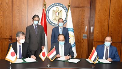 مذكرة تفاهم مع تويوتا اليابانية لتقييم فرص إنتاج الأمونيا الزرقاء في مصر