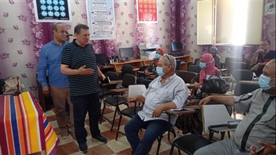 وكيل تعليم البحيرة يتفقد استعدادات مدارس كفر الدوار للعام الدراسي الجديد 