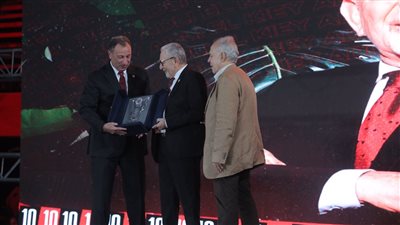 احتفالية النجمة العاشرة.. الخطيب يكرم عدلي القيعي ومحرم الراغب