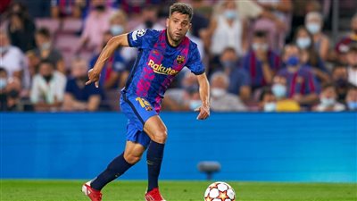 جوردي ألبا يثير قلق برشلونة قبل مواجهة بايرن ميونيخ