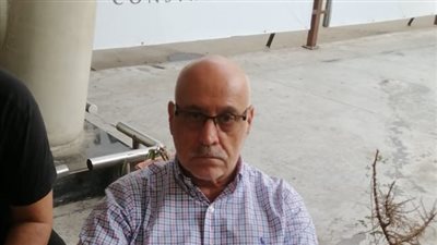 فينجادا يستقبل كيروش بمطار القاهرة.. ويؤكد: أنا هنا لمساعدته وهو المدرب الأفضل