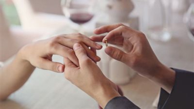 سيدة تشكو زوجها لمحكمة الأسرة: أخذ أموالي وتزوج غيري وهددني بالطلاق