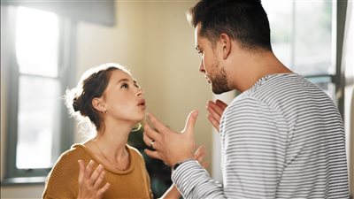 آمنة نصير تكشف حكم زوج يعامل زوجته بشكل سيء