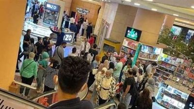 لحظة انتحار فتاة سيتي ستارز .. فيديو 