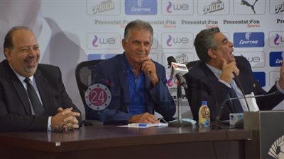 كيروش يعقد جلسة مع جهازه المعاون لوضع ترتيبات مباراة مصر وليبيا