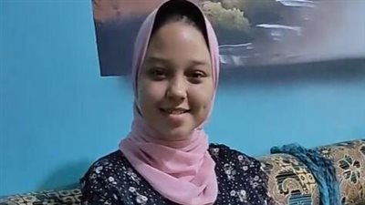تعلمتها لمساعدة صديقة شقيقتها.. سلمى أصغر فتاة تُترجم القرآن بلغة الإشارة