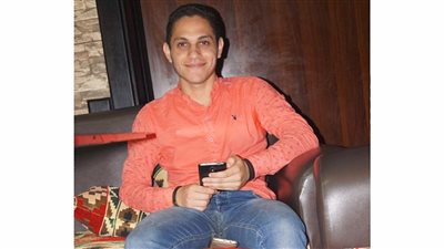 إنقاذ شاب بالدقهلية هدد بالانتحار من أعلي كوبري طلخا خلال بث مباشر