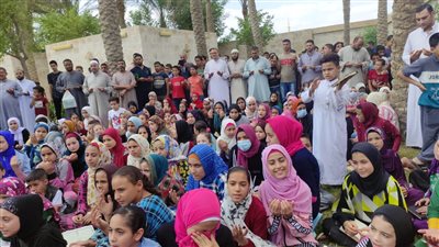 جمعة رد الجميل.. المئات يحتشدون أمام قبر رجل الأعمال الراحل محمود العربي بالمنوفية | صور وفيديو