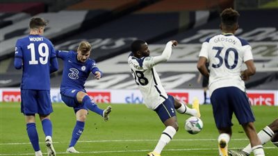 كوكوريلا أساسيًا وكين يقود هجوم توتنهام.. التشكيل الرسمي لـ ديربي لندن