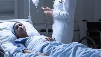 الداعية عطية لاشين يحسم الجدل حول حكم العلاج بأدوية وعلاجات مُحرمة