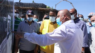 وزير النقل يوجه بتعديل تصميم كوبري دوران برج العرب ليكون 3 حارات مرورية