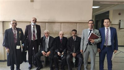 10 فيديوهات ترصد كواليس محاكمة الطبيب عمرو خيري وطلبات ضحية واقعة السجود للكلب | تغطية خاصة 