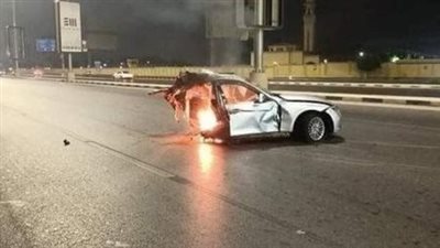 انقسمت نصفين.. حادث مأساوي لسيارة بي إم دبليو على طريق السويس