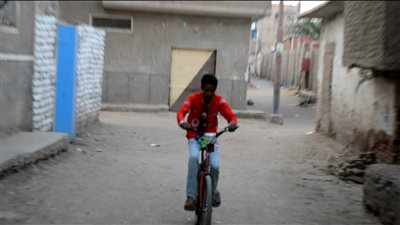 استجابة لـ القاهرة 24.. صناع الخير تتكفل بإجراء عملية للطفل الكفيف معجزة أسوان