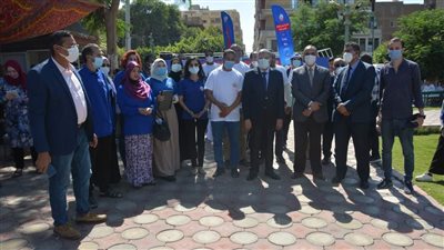 محافظ المنيا يشهد انطلاق فعاليات حملة معًا نطمن لتشجيع المواطنين على تلقي لقاح كورونا