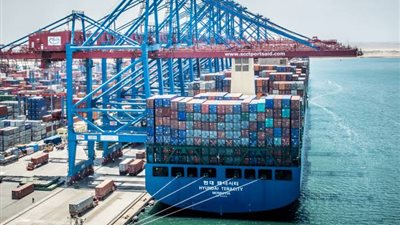 عبور 255 سفينة بموانئ المنطقة الشمالية لـ قناة السويس خلال شهر أغسطس