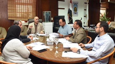 جامعة الأقصر تناقش ضوابط وآليات تحويل الكتاب الورقي إلى إلكتروني