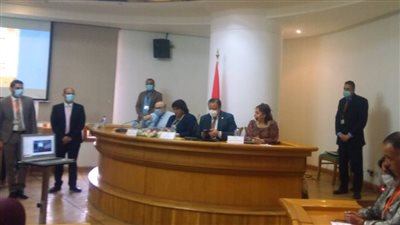 الناقد الأدبي أحمد درويش: صلاح عبد الصبور رمز عظيم للمثقف المصري