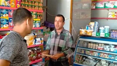 ضبط 50 جوال أغذية غير صالحة وتحرير 6 مخالفات بمركز العدوة بالمنيا