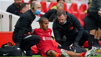 ليفربول يعلن غياب تياجو ألكانتار عن مباراتي نوريتش وبرينتفورد