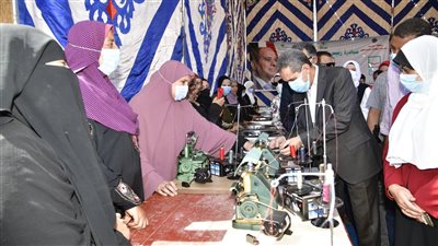 محافظ الغربية يتابع تنفيذ مشروعات حياة كريمة بـ نهطاي وميت الحارون