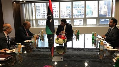 وزير الخارجية ورئيس المجلس الرئاسي الليبي يبحثان تحقيق تسوية سياسية شاملة | صور