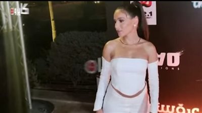 منهم جميلة عوض والراقصة جوهرة.. أبرز إطلالات نجوم الفن في العرض الخاص لفيلم عروستي