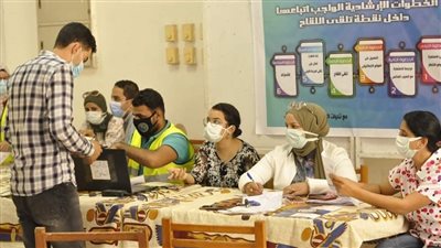 مدير مستشفى حلوان الجامعي يكشف تفاصيل تلقي طلاب الجامعة للجرعة التنشيطية