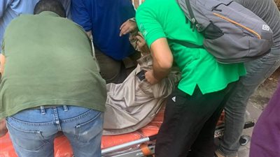 التضامن تنقذ مسنًا بلا مأوى في منطقة حلوان